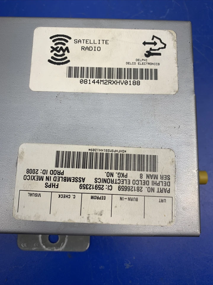 Radio satelital Saturn Vue 2008 2010 28126659 28127296 OEM Foto 2 de 4