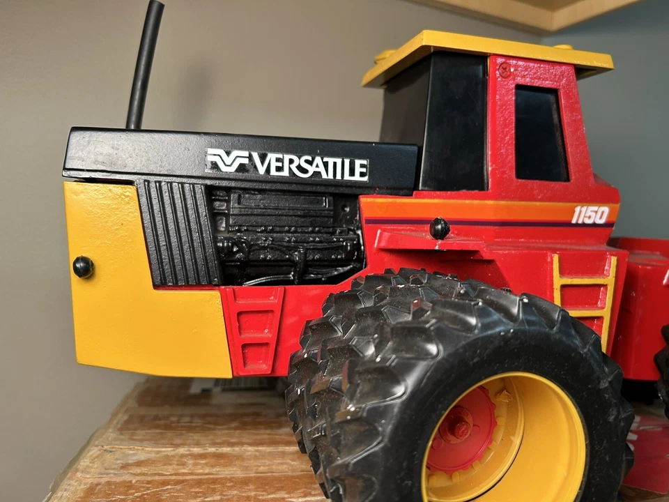 Vintage Scale Models 1/16 Versatile 1150 With Triples NIB - Image 3 of 4