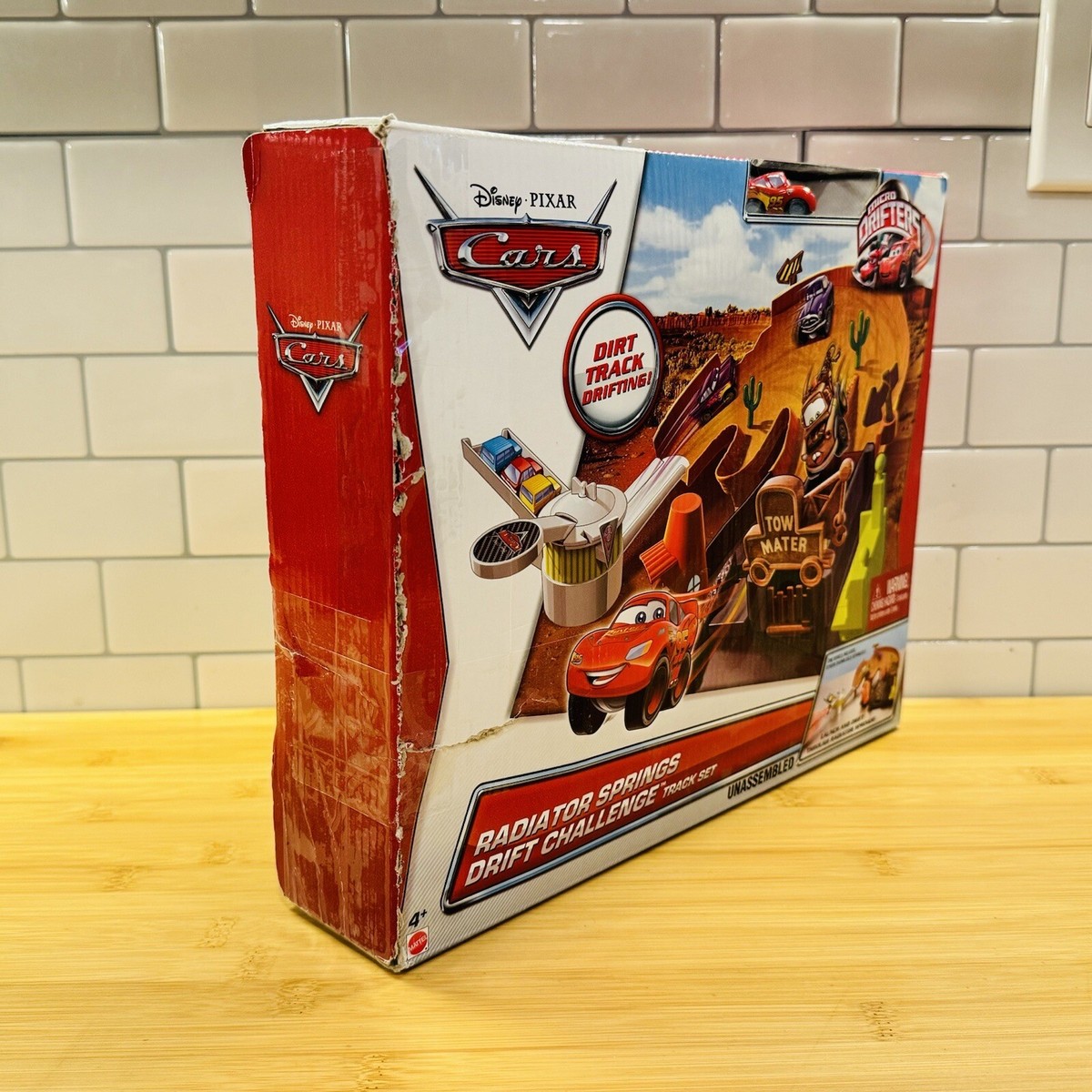 Disney Cars Micro Drifters DESIGN & DRIFT SPEEDWAY + DRIFT