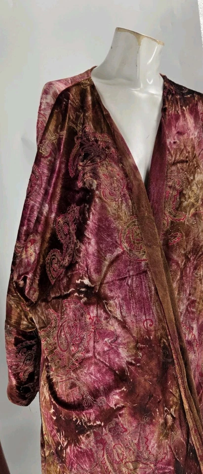 Unicorn Clothing Company Women's Robe Pink Burgundy Paisley Open Kimono - Image 4 of 4