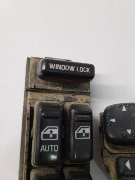 2001 2002 Chevrolet Silverado LH Driver Front Left Door Master Switch - Imagem 3 de 4
