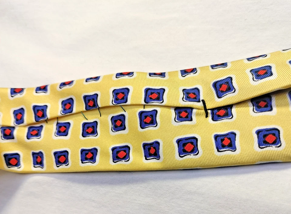 Gravata Lauren Ralph Lauren amarela geométrica padrão azul vermelho clássica 3,25x 58 - Imagem 4 de 4