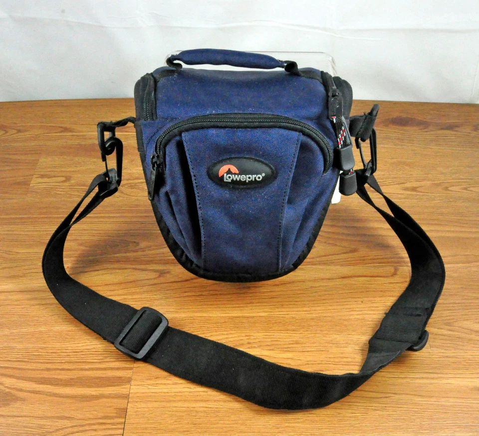 Blue Lowepro TLZ Mini Padded Topload Camera Bag / Pouch with Shoulder Strap - Image 2 of 4