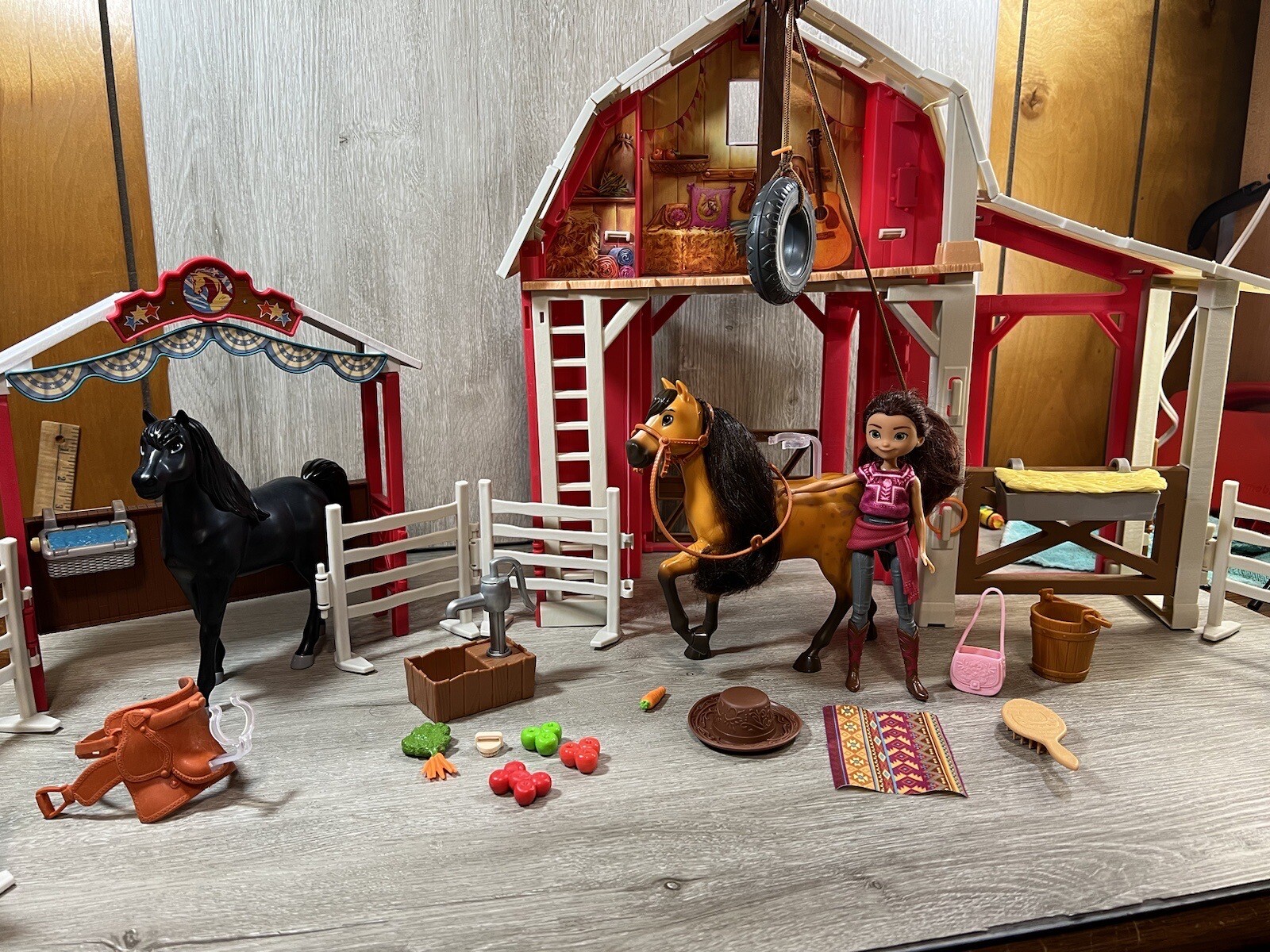 Mattel – Spirit Stalla Con Cavallo