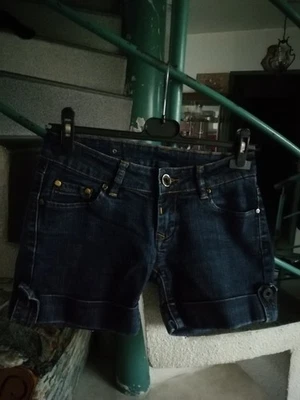 Short Jeans Bleu Foncé Taille 36 Sans Marque Générique Femme Occasion - Photo 1/2