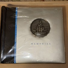 Walt Disney World Photo Album Memories Medallion Castle 200 4"x6   Pics Sealed