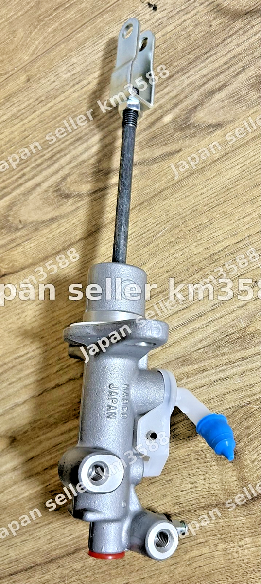 Genuine Clutch Master Cylinder Fits: Subaru Impreza Turbo RHD 00
