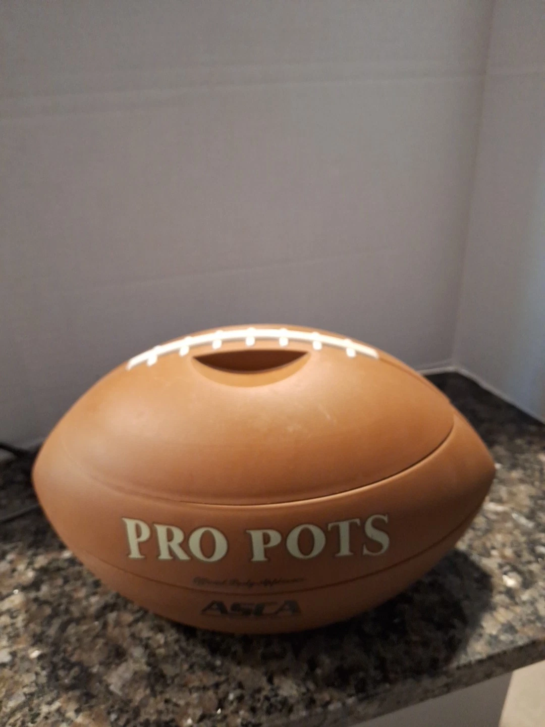 PRO POTS 1.5 Qt Football Slow Cooker Party NFL Appliance Crock Pot FB-77