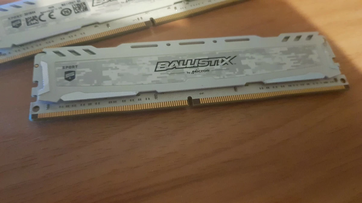 Crucial BLS8G4D240FSC Ballistix Sport LT 8GB DDR4 2400MHz Memory
