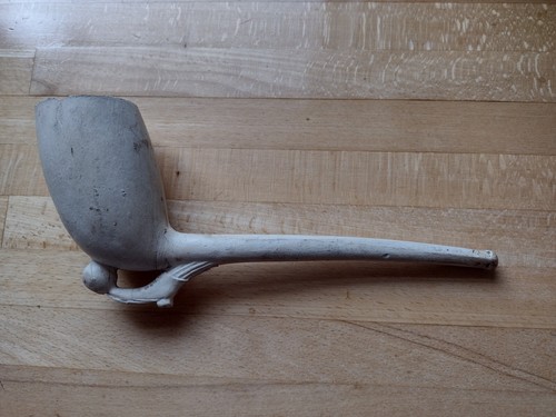 Large Cadger Clay Pipe
