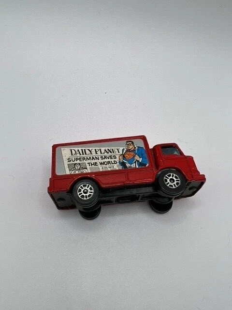 CORGI JUNIORS-LEYLAND TERRIER--DIARIO PLANETA-SUPERMAN --CAMIÓN--ROJO Foto 3 de 4