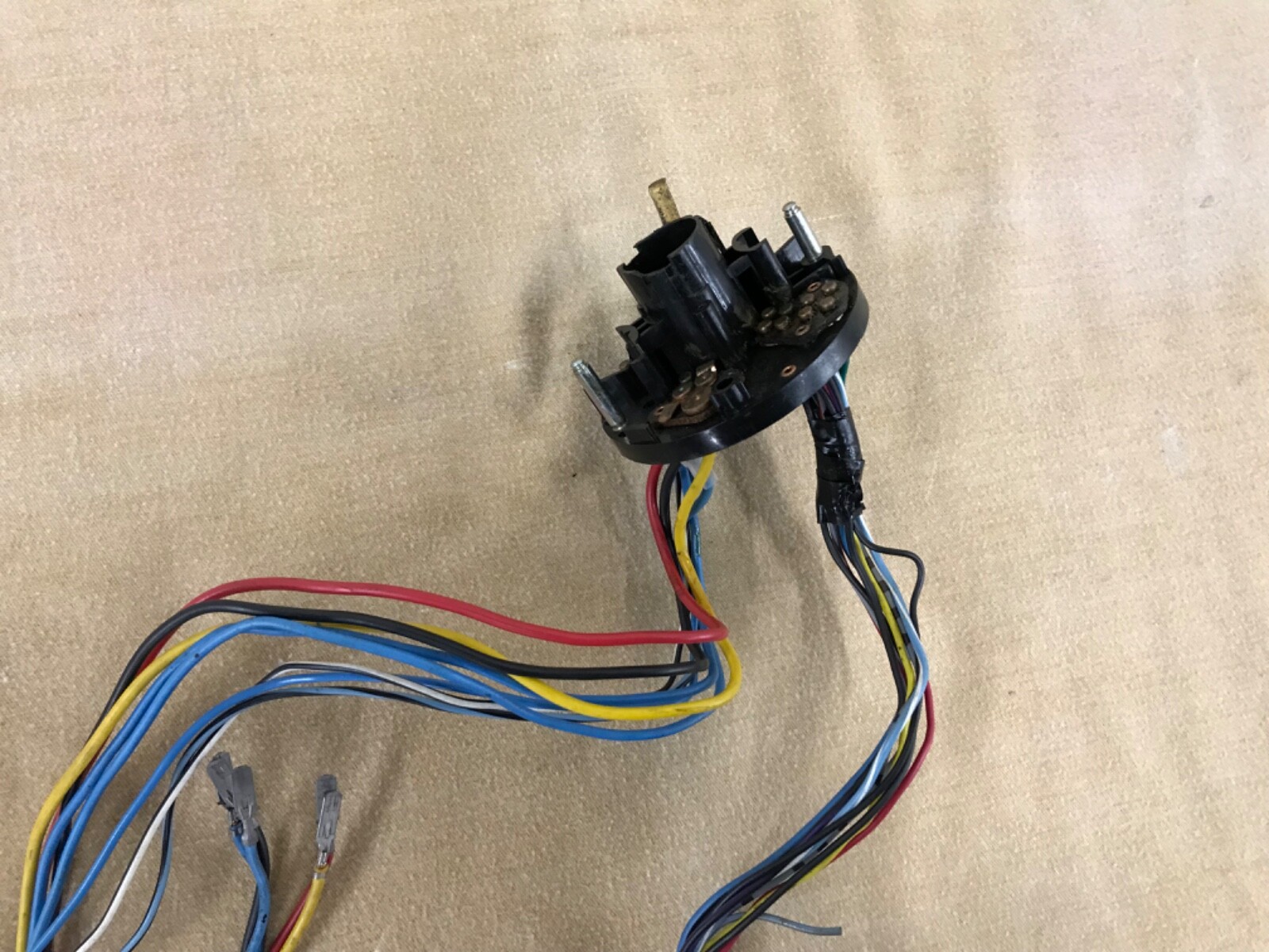 Ferrari, 308 steering column wires