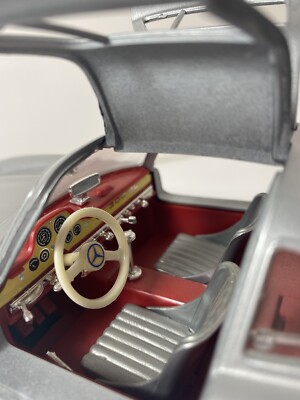 Bburago **** (1:18 Silver 1954 MERCEDES 300SL