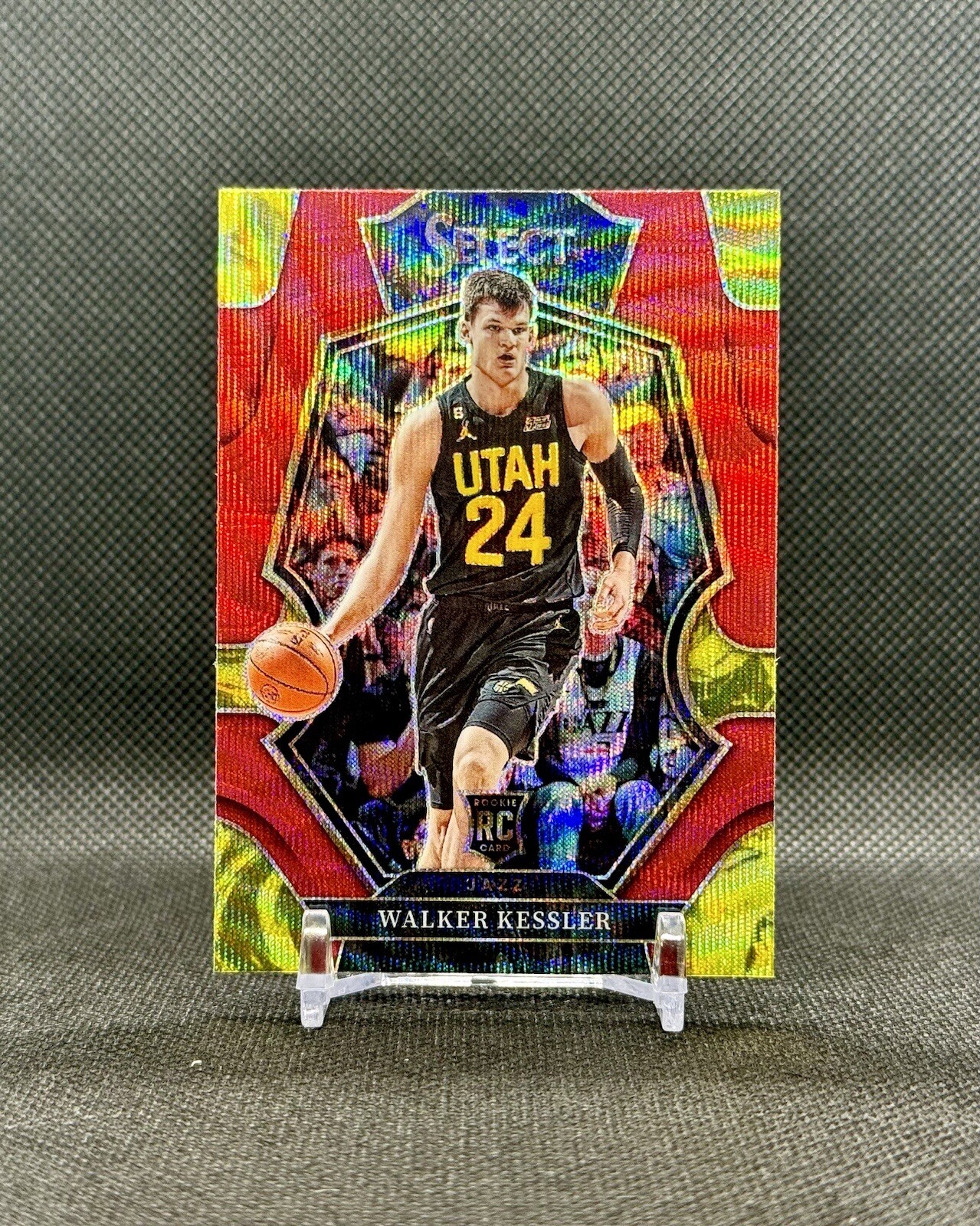 Walker Kessler 2022-23 Panini Select Premier Level T-mall Asia Red Wave Prizm RC