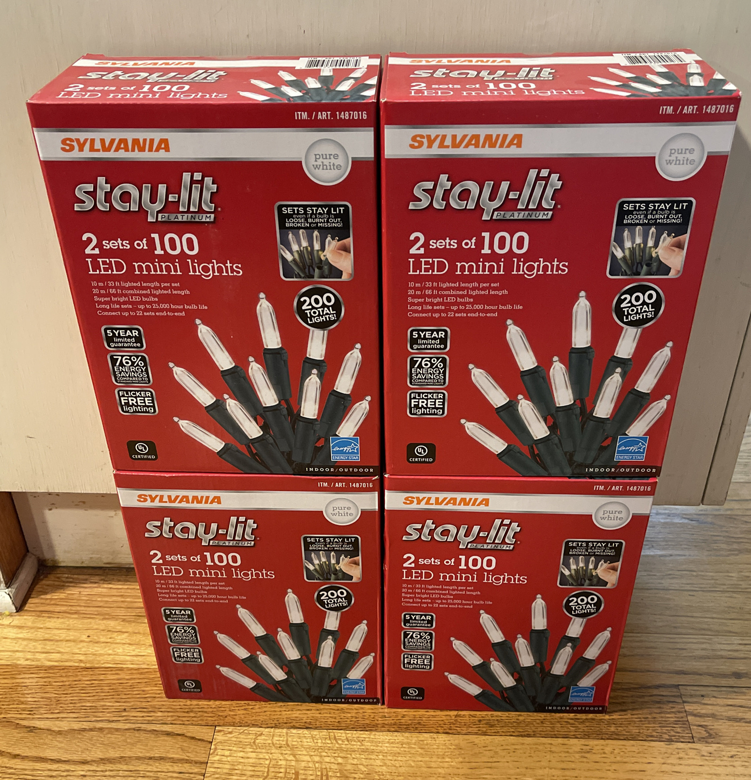 1 Lot of 4 Boxes Sylvania StayLit Platinum 2 Sets Of 100 LED Lights