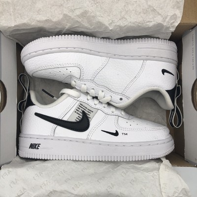 nike air force 1 lv8 utility off white