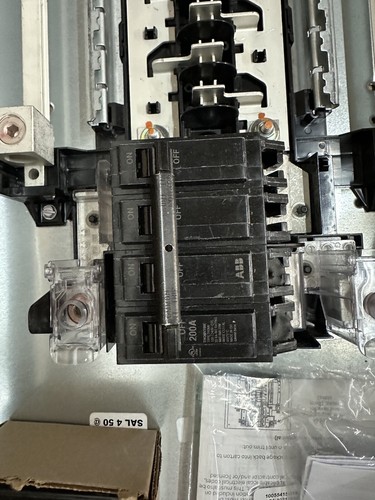 GE TM4020C80K 200 Amp 40-Space 80-Circuit MAIN BREAKER - New, Open Box, NO COVER - Picture 5 of 6