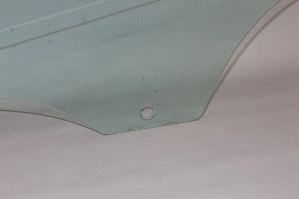 2009-2011 BMW 328I XDRIVE E90 LCI - задняя левая дверь стекло окна 7060267 - Изображение 4 из 4