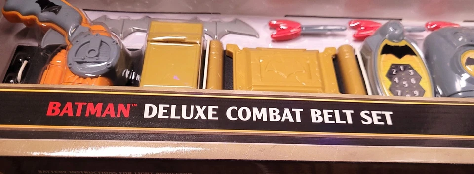 Juego de cinturón de combate Batman vs. Superman Batman Deluxe Batarang Grapple Launcher Foto 3 de 4