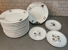 Oneida Chefs To Go 2004 Jennifer Garant Dinner Salad Plate CHOICE Bicycle Wine