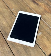 Apple iPad 6th Generation A1893 32 GB, Wi-Fi, 9.7 in - Rose Gold