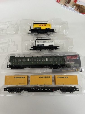 Konvolut 4 Waggons und Wagen Piko HO Epoche SNCF/DB, mit Boxen