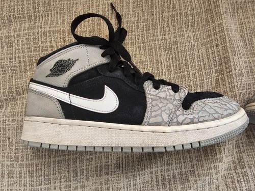 Nike Boys Air Jordan 1 Mid SE Black Athletic Sneakers DM6216-016 Youth Size 5Y - Picture 5 of 10