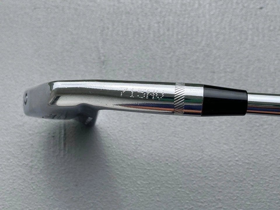 Titleist 681 Forged 2Iron DG S300 Shaft Golf Club - Image 4 of 4