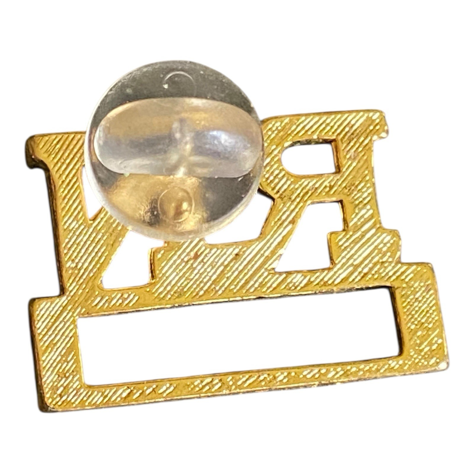 как выглядит Vintage Registered Nurse RN Badge Holder Gold Tone Lapel Pin Pinback E551 фото