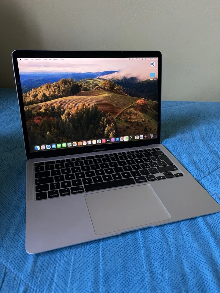 Apple MacBook Air 13" · i3 10th gen 3.2 GHz · 8GB · 256GB, foto 1 di 5