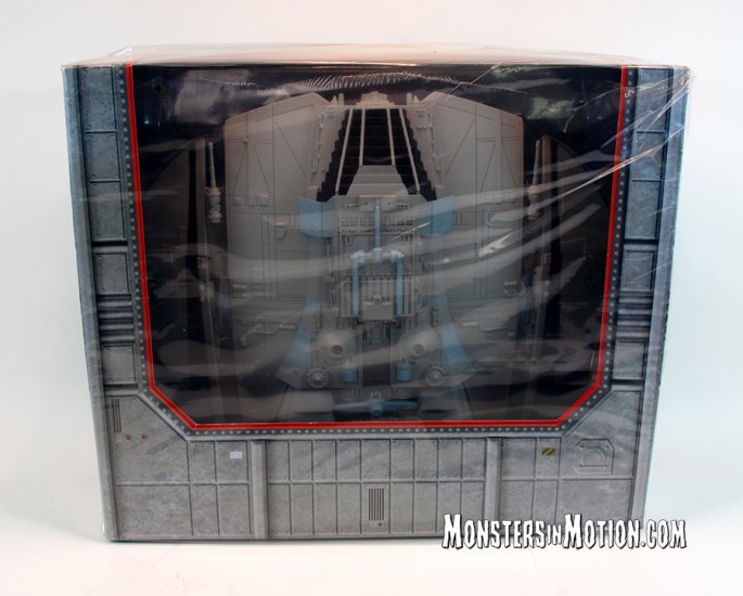Battlestar Galactica 1978 Cylon Raider 1/32 Scale Prebuilt