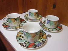 Set of 4 Lynns Cocktail Scandia Fruit Flowers Coffee Cups & Saucers Retired 1999