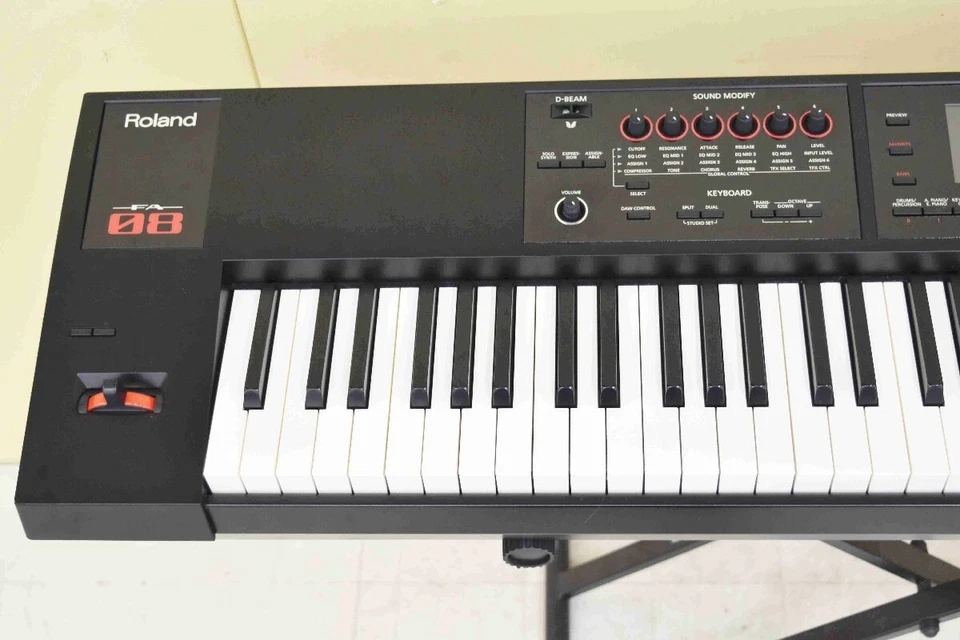 ROLAND FA 08 88 key keyboard synthesizer - Image 3 of 4