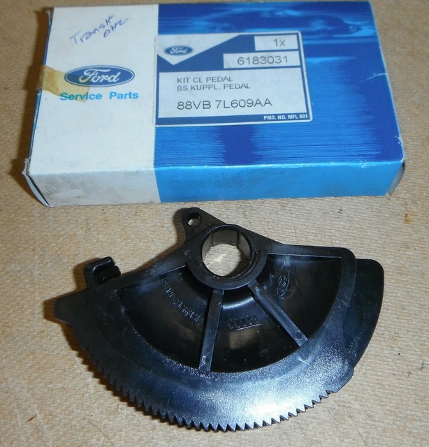 Ford TRANSIT Mk3 Genuine Clutch Ratchet Quadrant & Pawl Kit 6183031 6c2