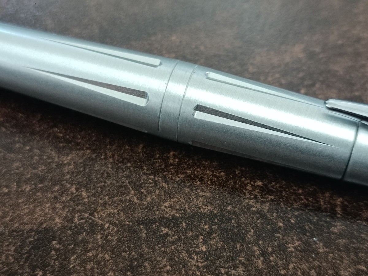 TOMBOW ZOOM 2000 ローラーボール Tombow Zoom 2000 Review - Zoom 2000 Rollerball Pen