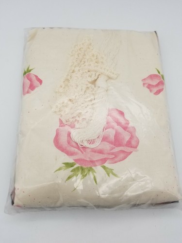 Charmin Rose Dentelle Candlewicking Pillow Kit, Original Package, Free Shipping! - Picture 3 of 5