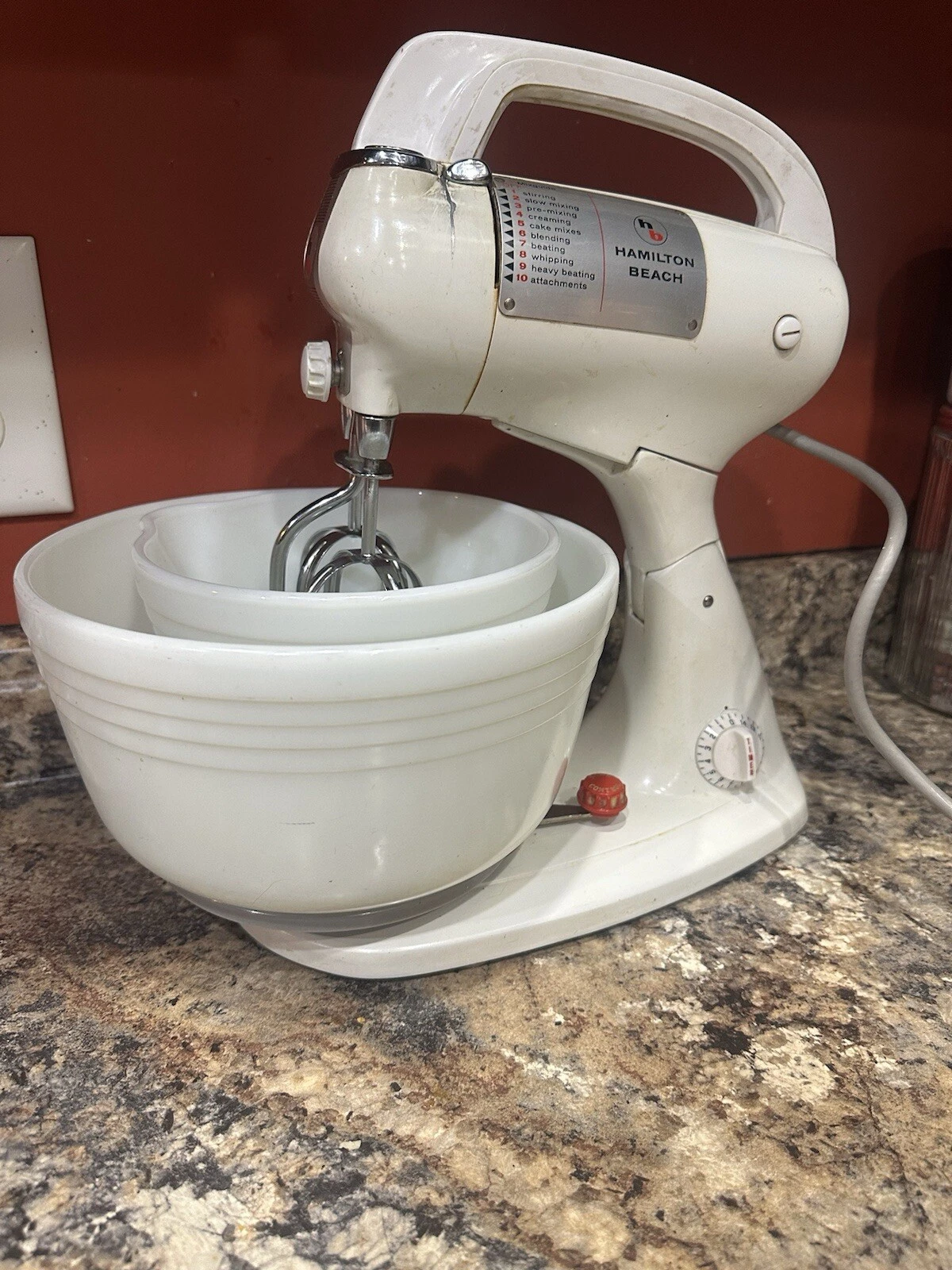 Vintage Hamilton Beach White Timer Set Of 2 White Glass Mixing Bowls Mixer Works
Opens in a new wind