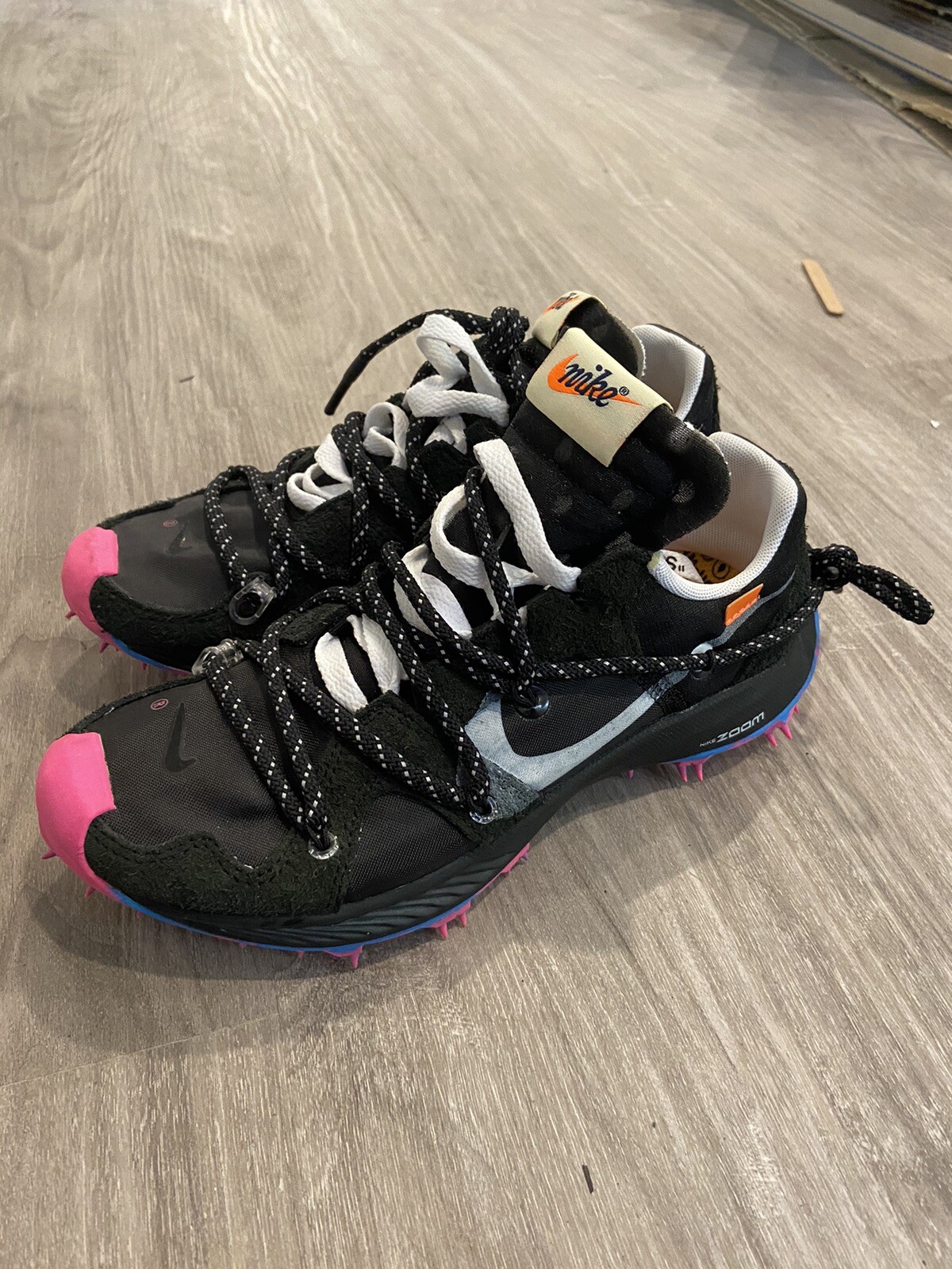 OFF WHITE X NIKE Nike Air Zoom Terra Kiger 5 x BIANCO SPORCO donna taglia 5