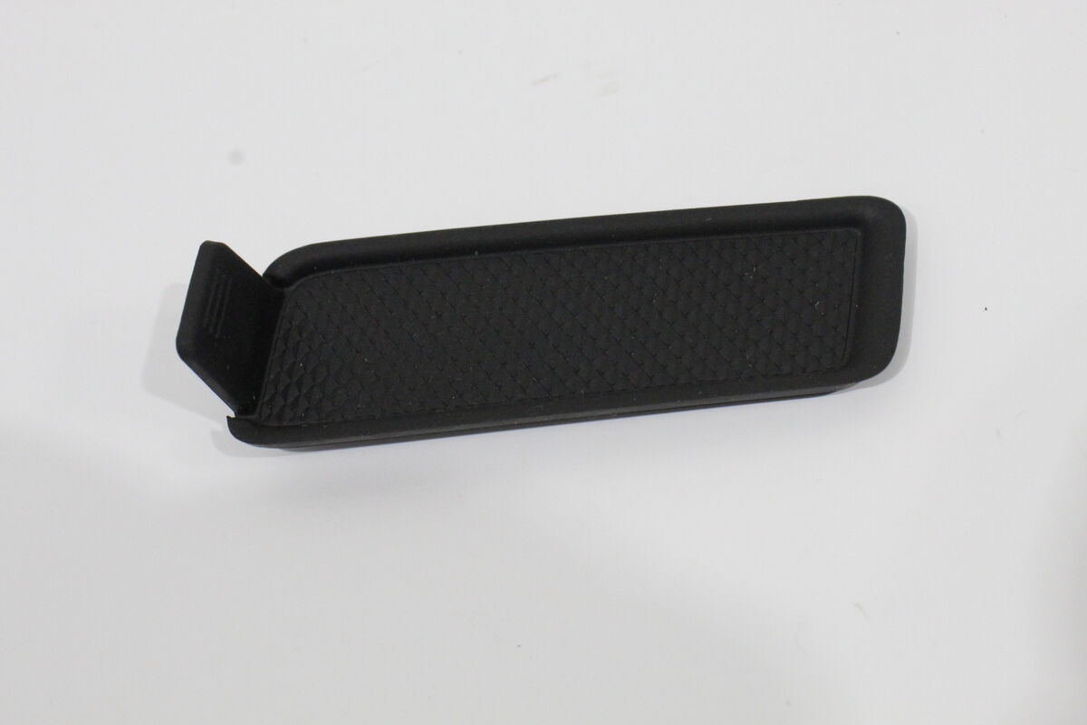 Audi A4 B9 A5 Centre Console Rubber Insert Genuine 8W2863301 Audi A4 B9 A5 Centre Console Rubber Insert Genuine 8W2863301