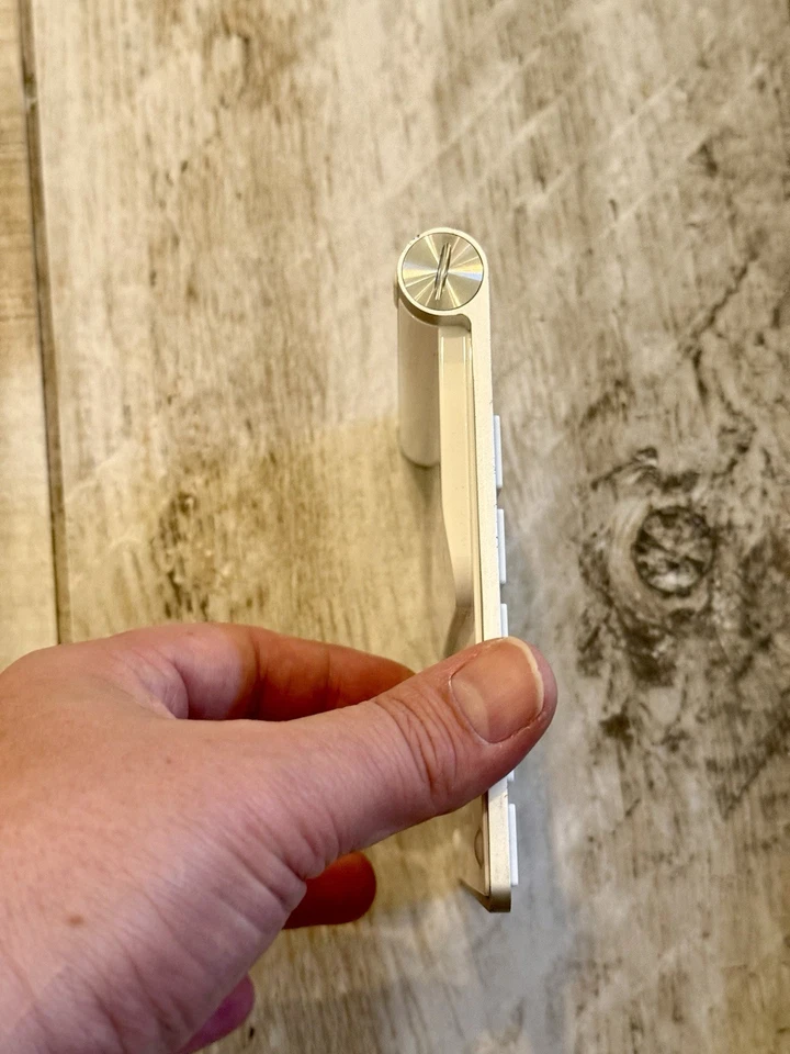 Teclado numérico inalámbrico portátil teclado numérico financiero para Mac con pantalla - usado en excelente estado Foto 2 de 4