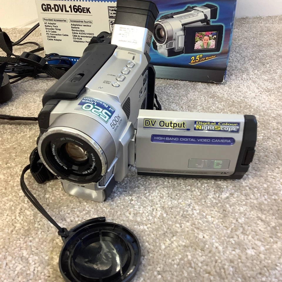 JVC Digital Video Camera GR-DVL166EK in Silver Handheld MiniDV - Image 2 of 4