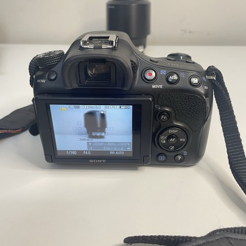 Sony A58 DSLR Camera 20.1MP Bundle 18-55mm, 55-200mm, Cleaning Kit, Charger - Picture 9 of 17