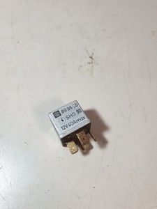 Relais VW Audi 867906381