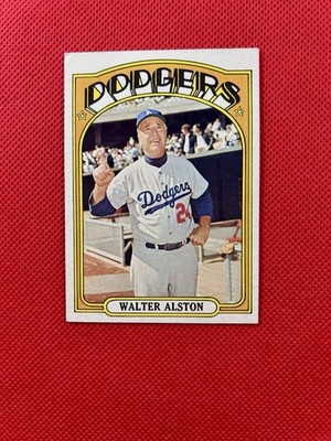 1972 Topps #749 Walter Alston Los Angeles Dodgers high-grade NM        B72#749A1