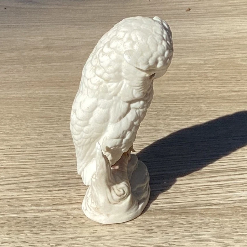 Figurita de búho de cerámica vintage Cybris posada en rama Estatua de búho de marfil blanco Foto 2 de 4