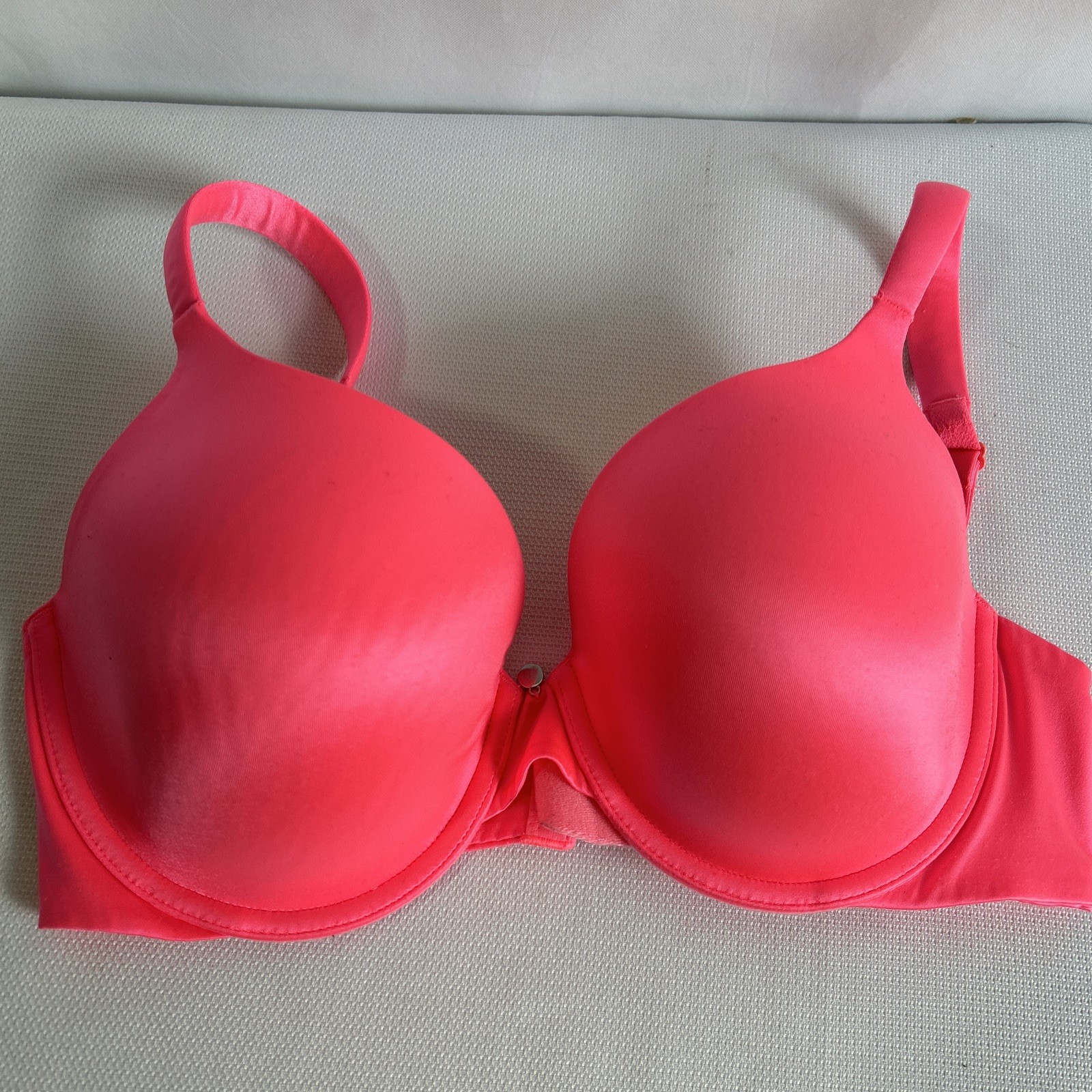 Victoria's Secret Lined Perfect Coverage Bra Size 34D Pink