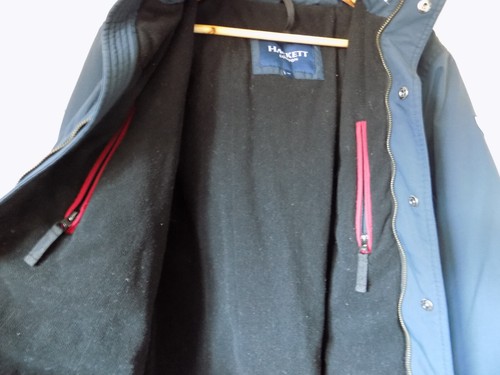 ABRIGO CON CAPUCHA AZUL HACKETT PARA HOMBRE TALLA MEDIANA - Imagen 11 de 14