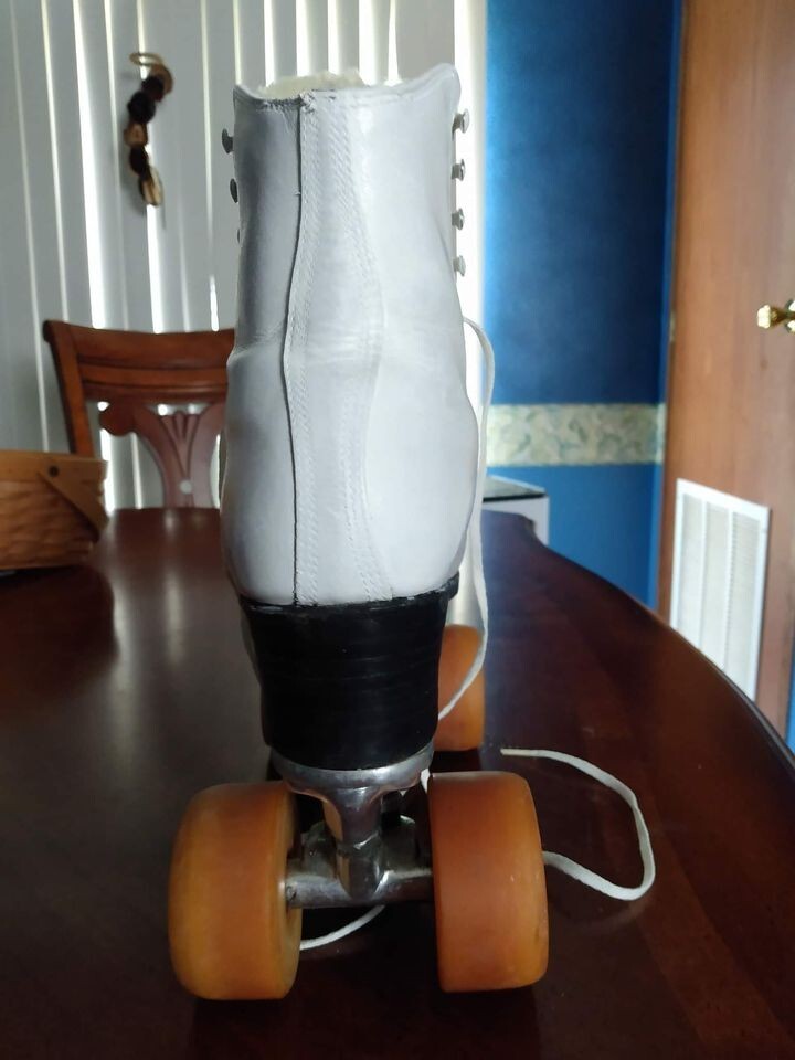 Roller Skates Size 8 Women's Riedell 297 boot Aluminum Snyder Plates