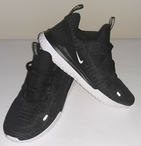 Nike Renew Run - Womens Running Shoes - Black/White | Sportitude Running