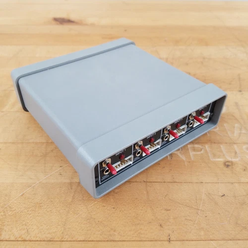 Mitutoyo MIG-4A, 982-548-10A, 4 Port Communication Coverter, 7-12VDC - USED